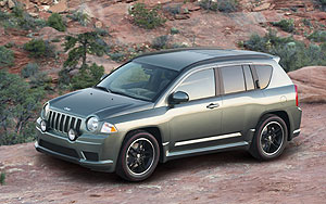 Jeep Compass仍將照原訂時程,於11月時導入搭載2.4升全輪驅動的車款和國人見面。
